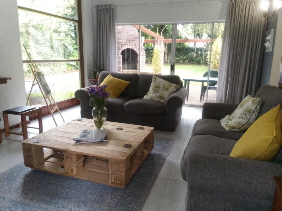 To Let 4 Bedroom Property for Rent in Glen Barrie Western Cape